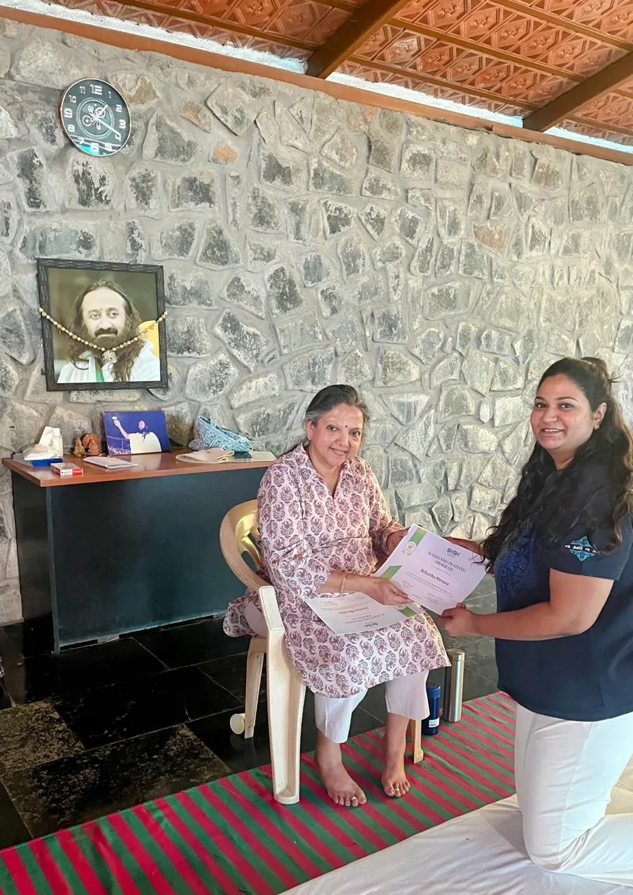 Niharika receiving her RakkenHo Training Program certificate